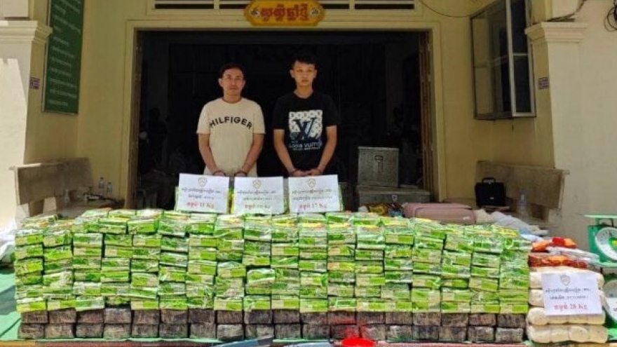 Việt Nam và Campuchia hợp tác triệt phá đường dây buôn bán gần 1 tấn ma túy