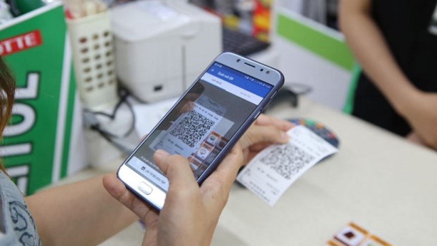 More Vietnamese people go cashless: Visa study