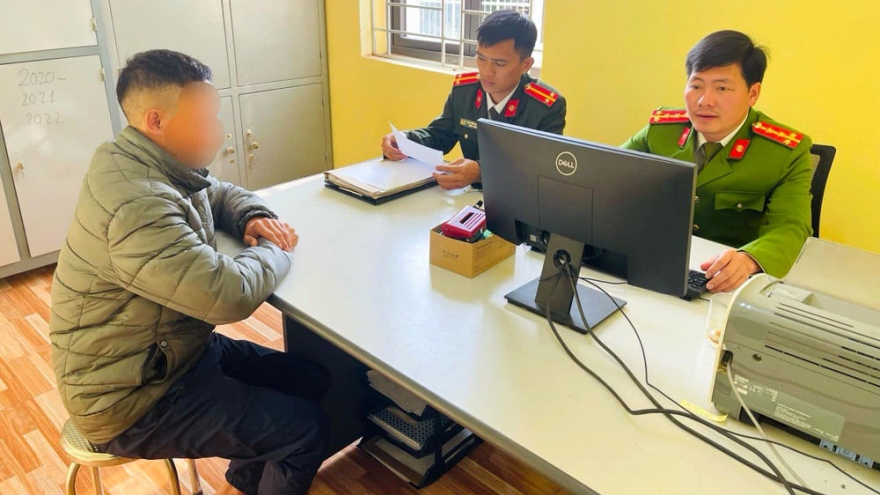 Tạm giữ hình sự 7 đối tượng khai thác vàng trái phép tại Sìn Hồ