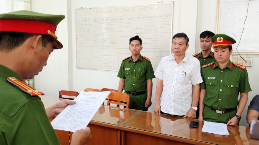 Bắt một nguyên giám đốc ban quản lý dự án tại An Giang