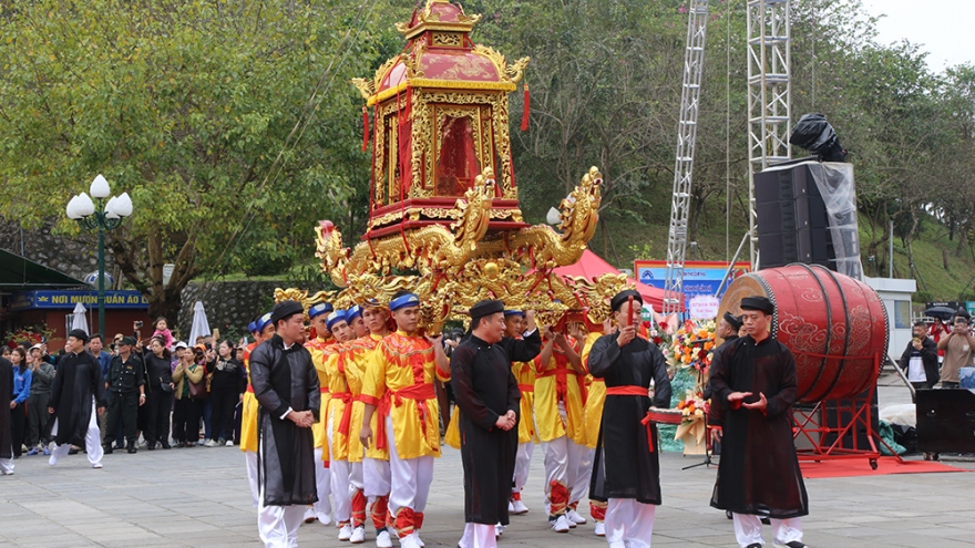 Đặc sắc Lễ hội đền Cửa Ông ở Quảng Ninh
