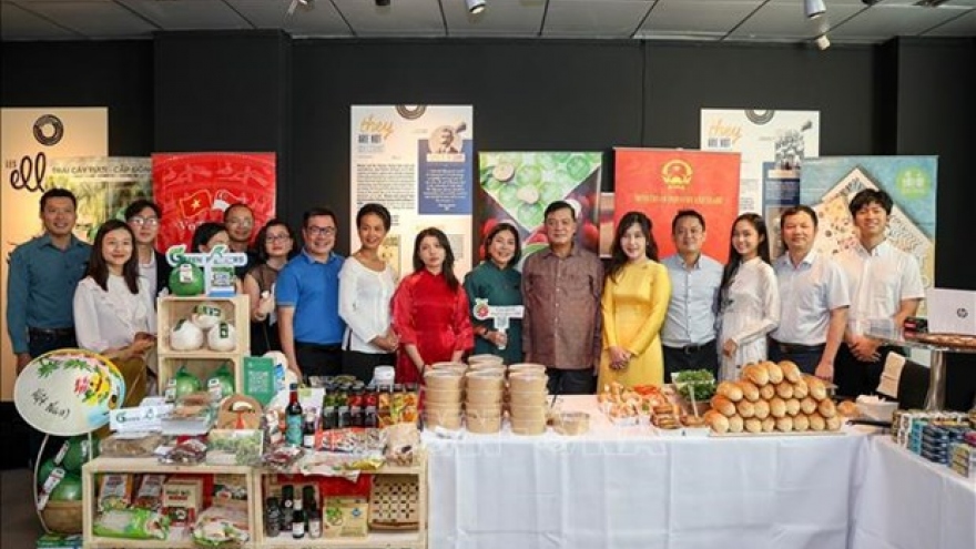 Vietnam cuisine introduced at Francophonie festival in Singapore