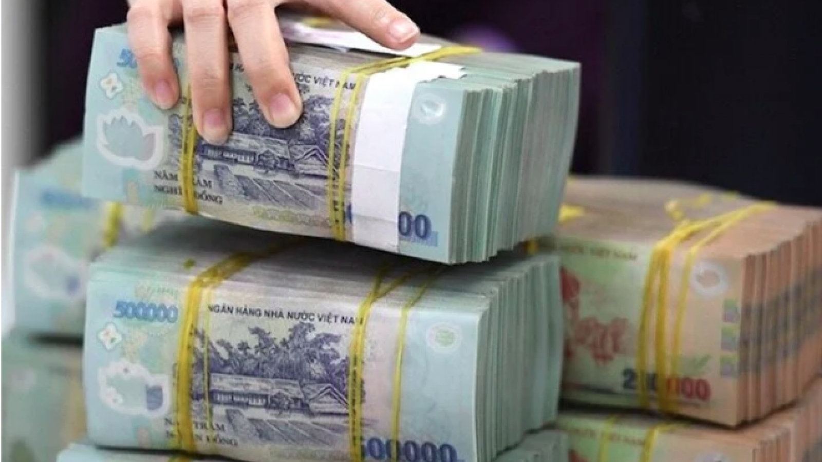 Cần giải pháp đồng bộ để giữ ổn định mặt bằng lãi suất