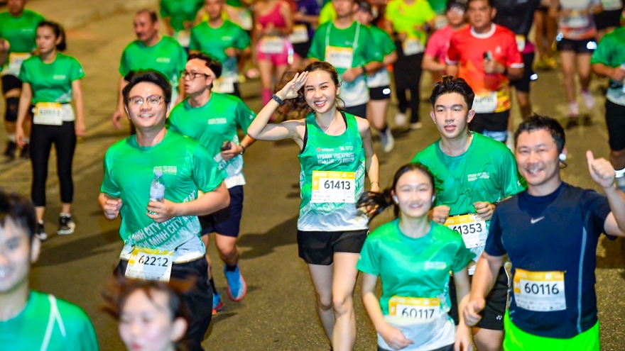 Lộ diện nhà vô địch giải VPBank VnExpress Marathon Ho Chi Minh City Midnight