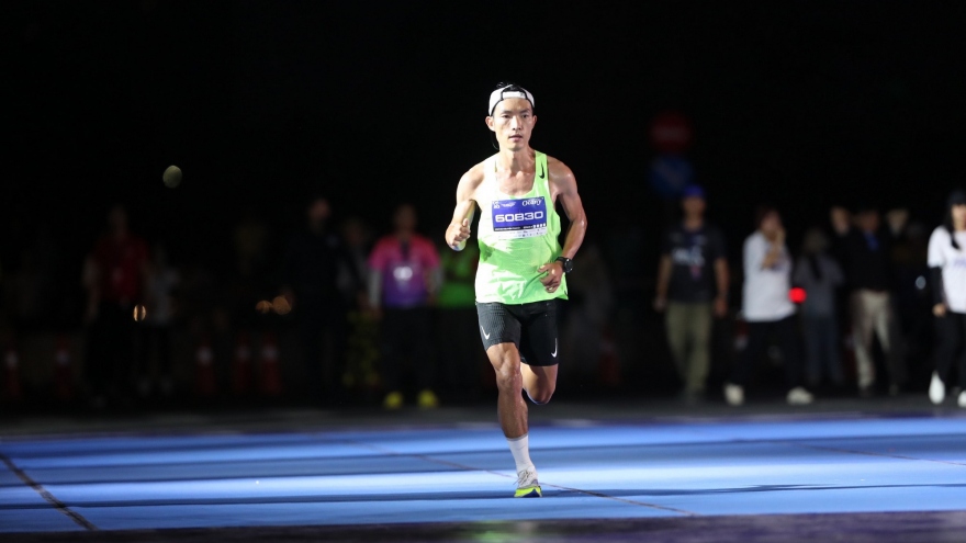 Nguyên Thanh và Ngọc Hoa vô địch Giải chạy Run To Live 2024