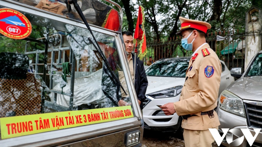 Khi xe ba gác, xe giả thương binh thành hung thần giao thông