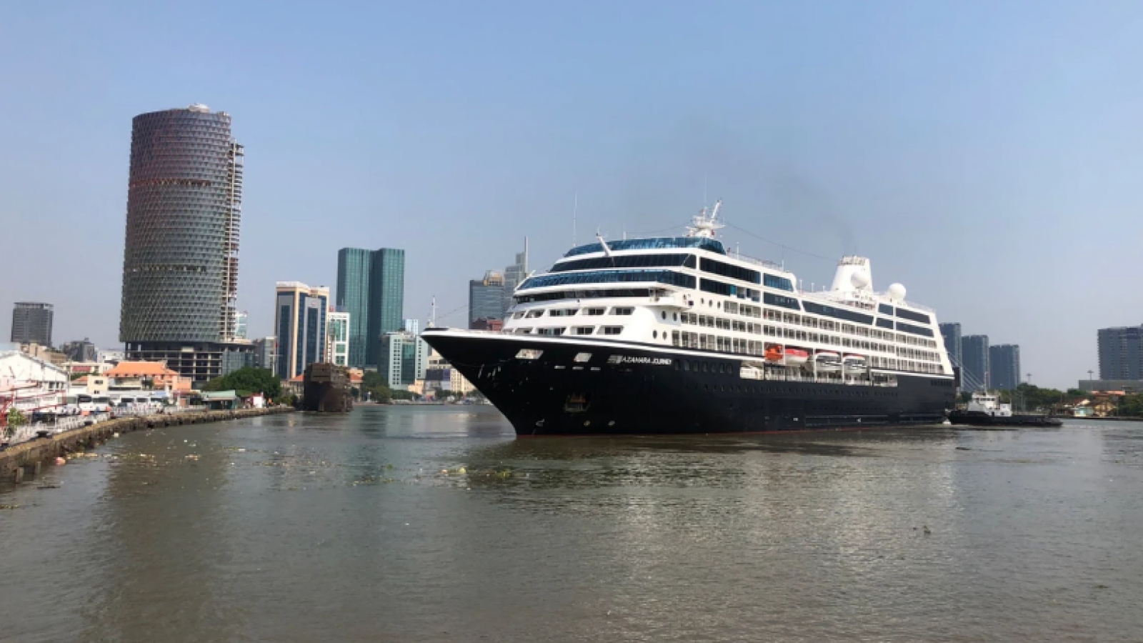 Vietnam continues to welcome thousands of cruise tourists in March