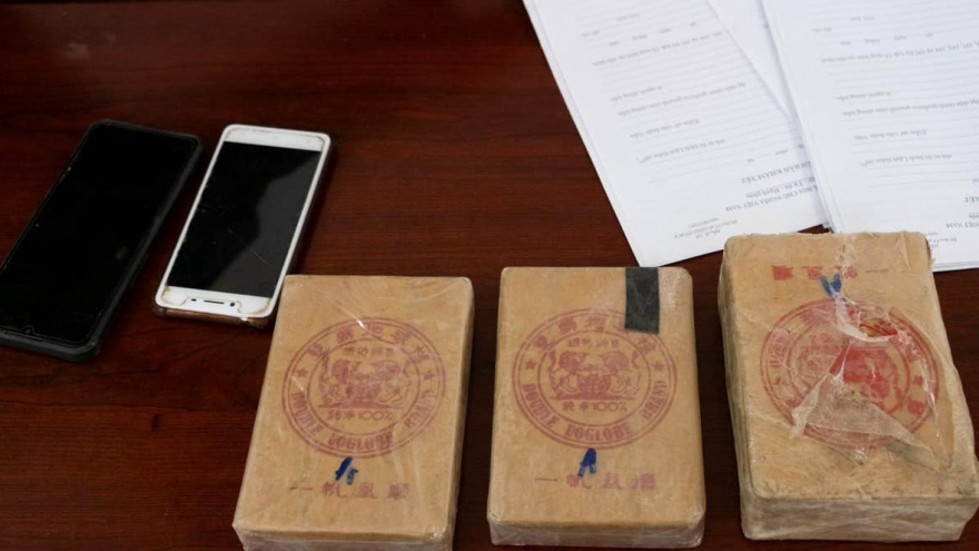 Bắt 4 đối tượng, thu giữ hơn 7 bánh heroin ở Lai Châu