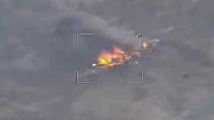 Trực thăng của Ukraine bốc cháy ngùn ngụt sau khi trúng tên lửa vác vai của Nga