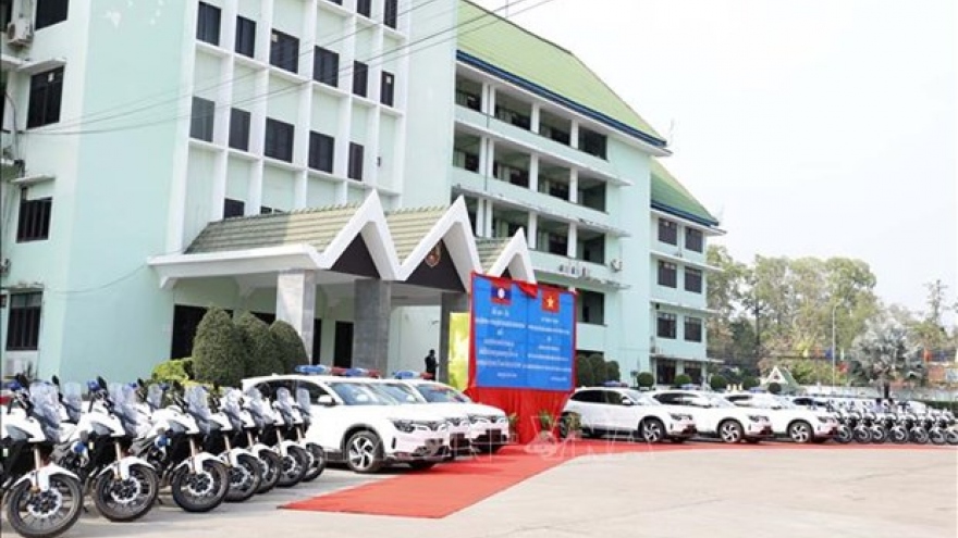 Vietnam assists Laos in ensuring security in ASEAN Chairmanship Year