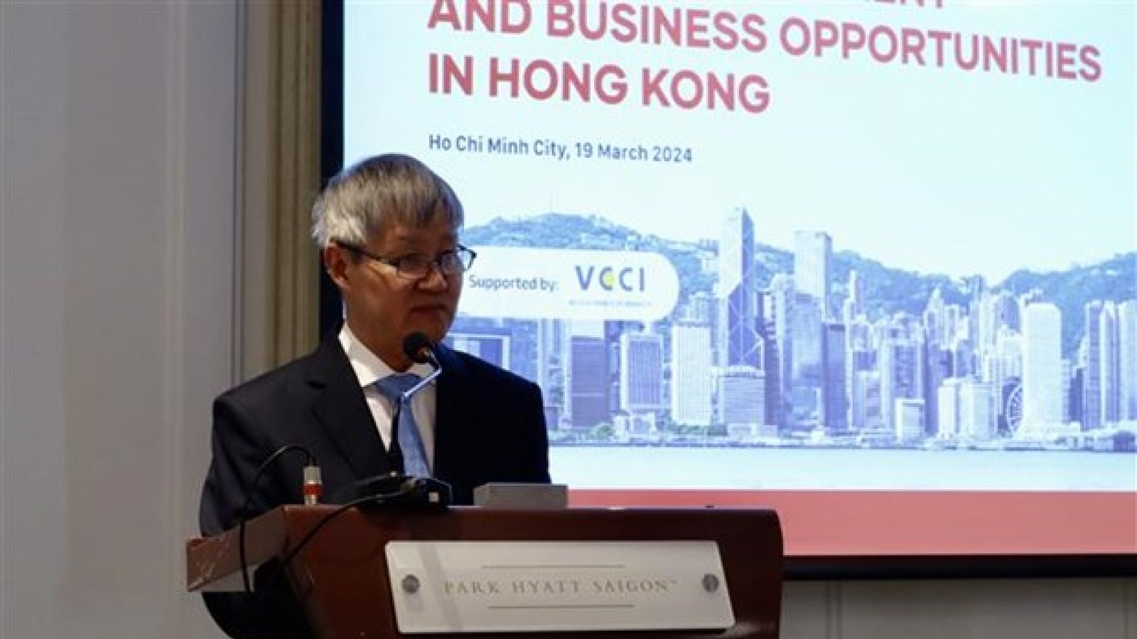 Business meeting highlights cooperation opportunities for VN, Hong Kong (China)