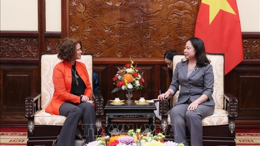 Acting President hosts WB Country Director