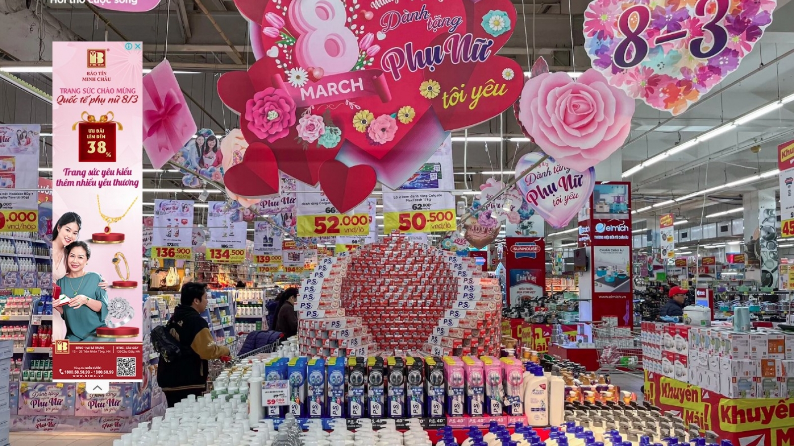 Gift markets bustling on International Women’s Day