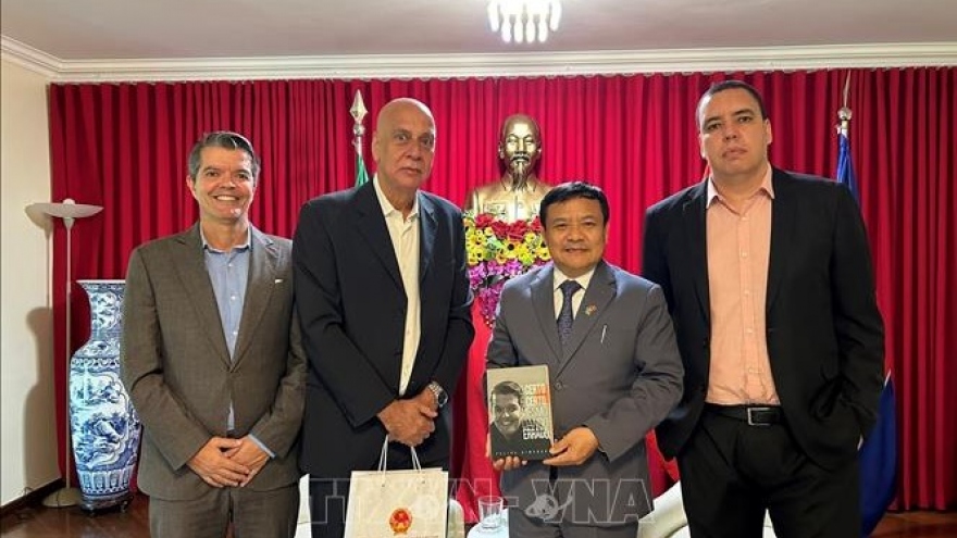 Brazilian city aspires to boost sports and tourism co-operation with Vietnam