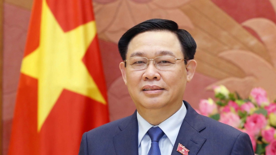 Chủ tịch Quốc hội gửi thư mừng Cố vấn tối cao trực tiếp Quốc vương Campuchia