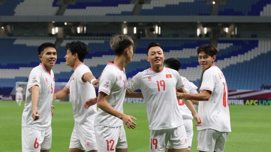 Bùi Vĩ Hào lập cú đúp, 10 người của U23 Việt Nam thắng 3-1 trước U23 Kuwait