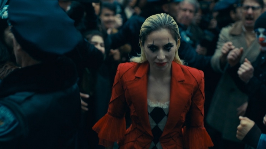 Phần 2 của "Joker" tung trailer, hé lộ tạo hình Harley Quinn của Lady Gaga