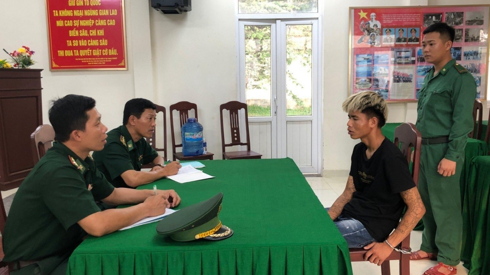 Triệt phá đường dây tổ chức đưa người xuất cảnh trái phép sang Lào