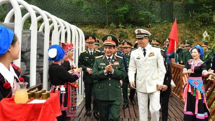 Vietnam, China strengthen border ties during friendship exchange