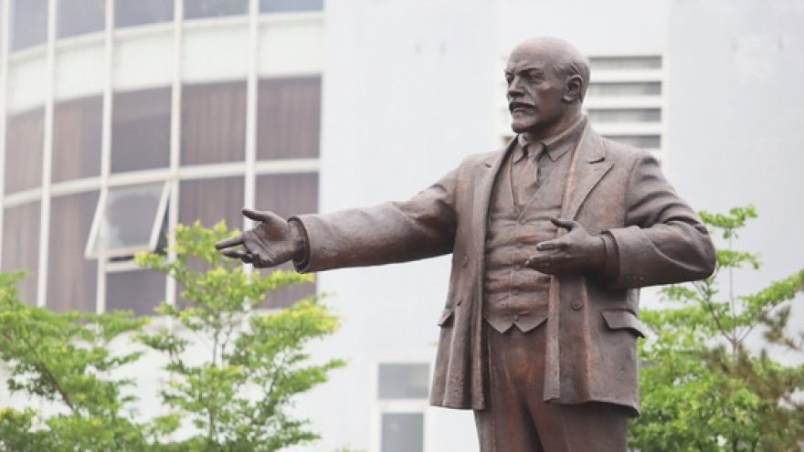 Lenin statue inaugurated in central Vietnam
