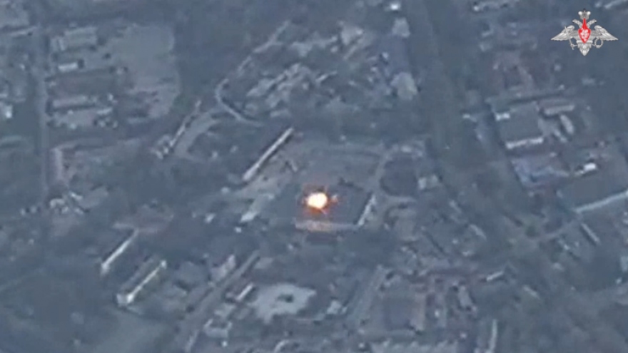 Cận cảnh tên lửa Iskander Nga tấn công nhà máy sản xuất UAV Ukraine