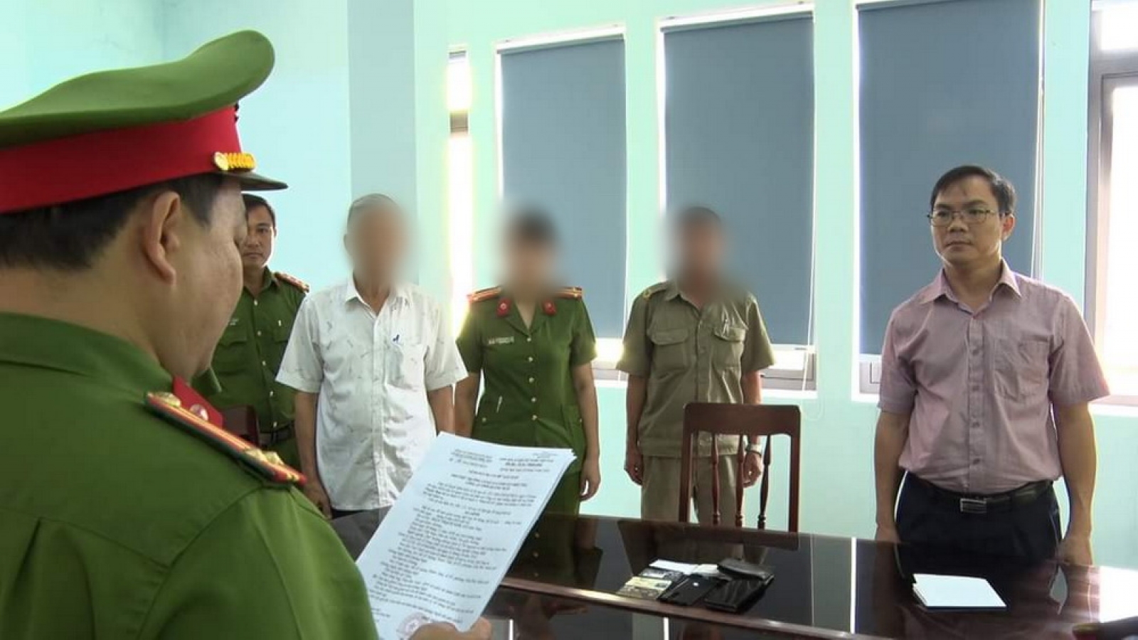 Bắt Phó Trưởng Ban Quản lý Khu kinh tế Dung Quất và các KCN tỉnh Quảng Ngãi