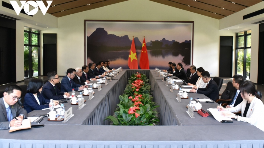 Vietnam, China agree to improve effectiveness of economic and trade partnerships