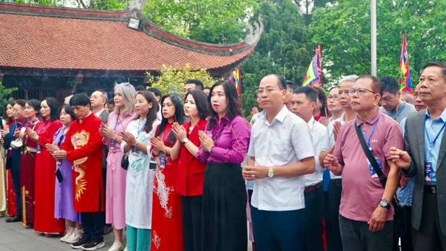 Vietnamese expatriates from over 20 countries commemorate Hung Kings