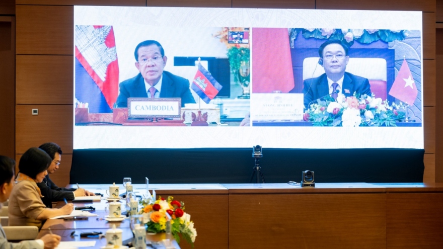 Cambodia prioritises strengthening cooperative relations with Vietnam