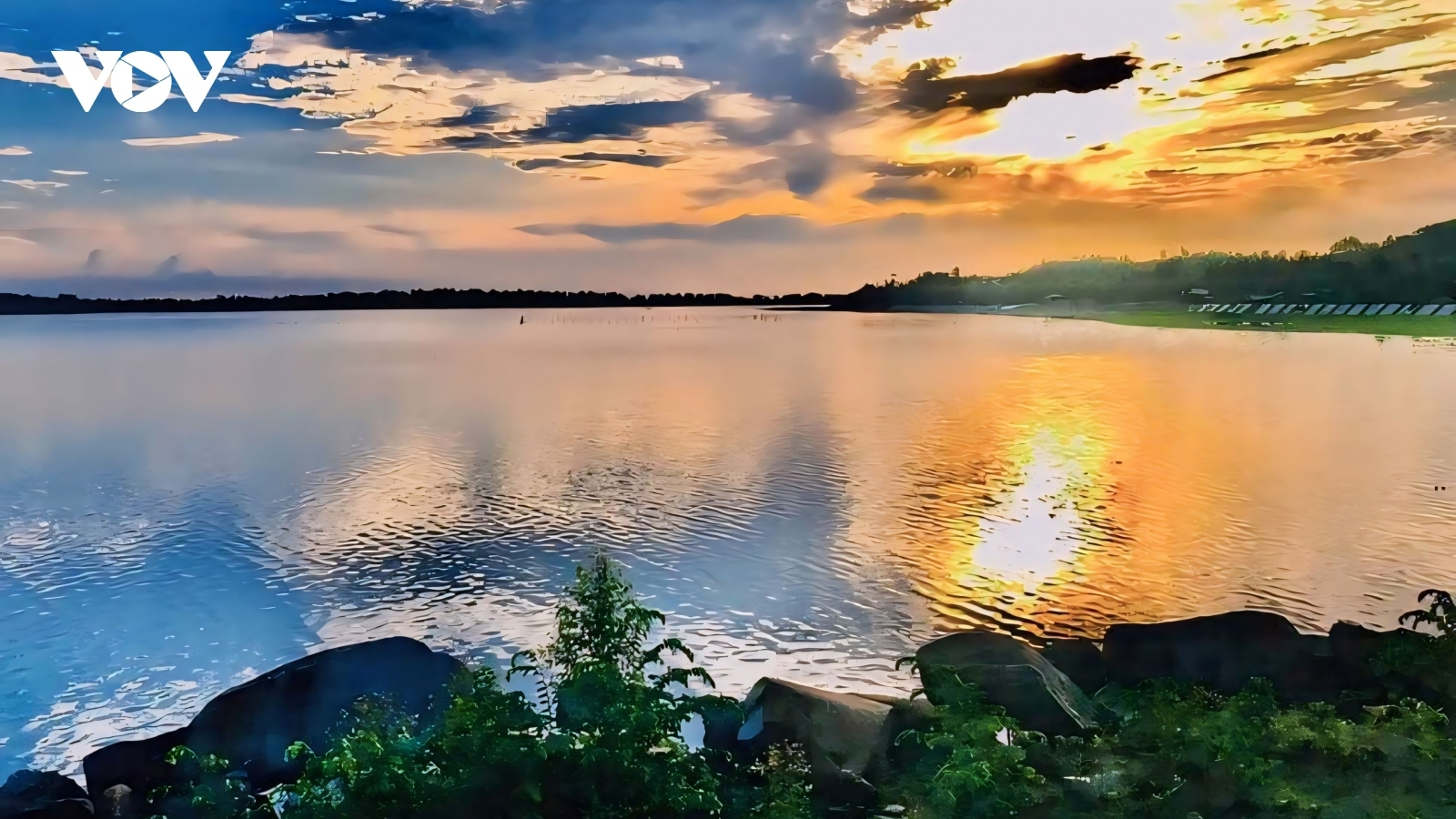 Discovering pristine beauty of Sa Huynh beach in Quang Ngai province
