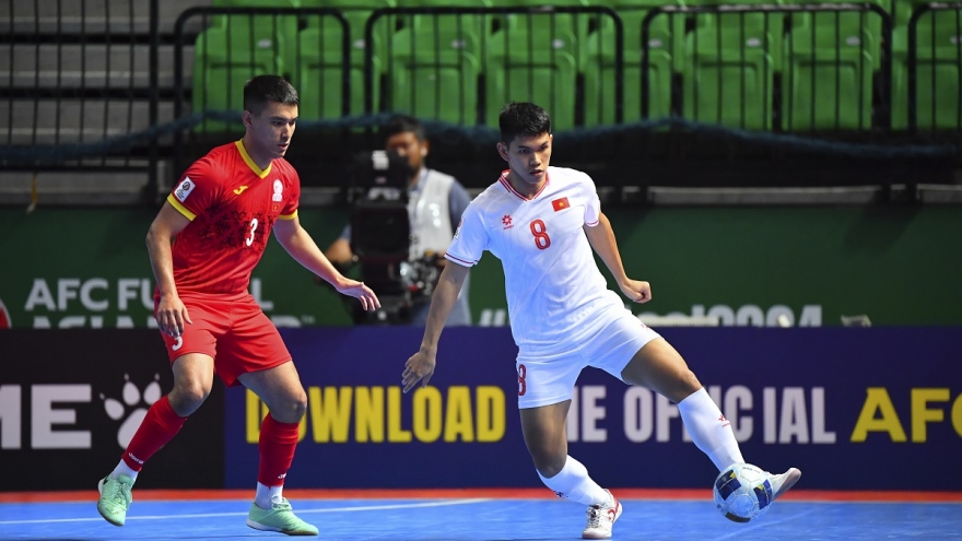 Trực tiếp ĐT Futsal Việt Nam 1-2 ĐT Futsal Kyrgyzstan: Nỗ lực gỡ hòa