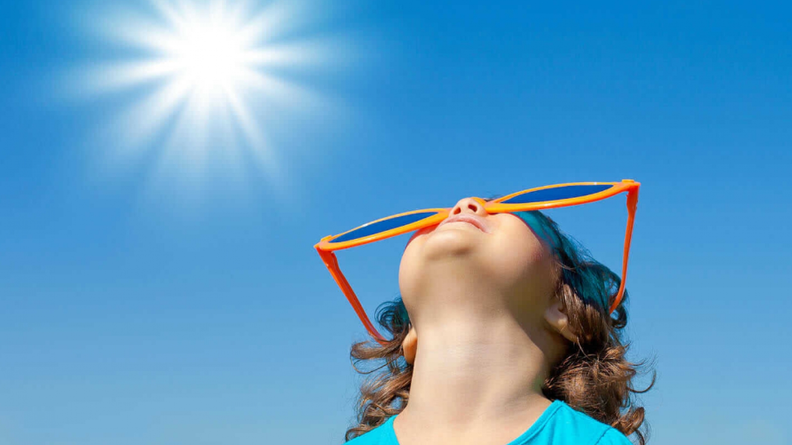 5 mẹo tự nhiên để bảo vệ mắt khỏi tia UV có hại trong mùa hè