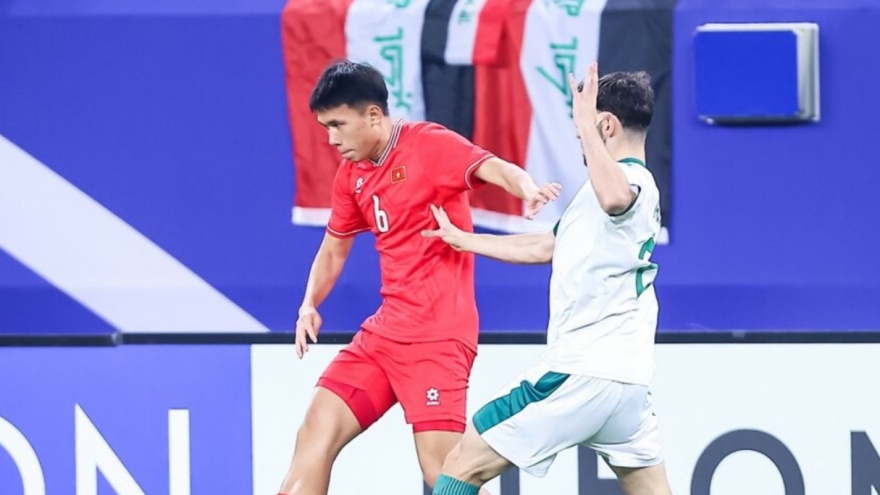 Trực tiếp U23 Việt Nam 0-1 U23 Iraq: Thẻ đỏ cho Mạnh Hưng
