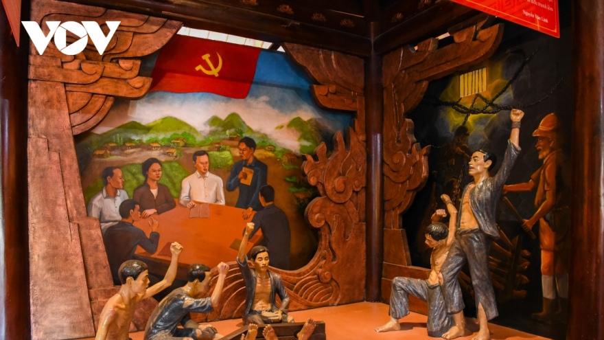 Bắc Ninh phát triển du lịch gắn với phát huy giá trị di sản văn hoá, cách mạng