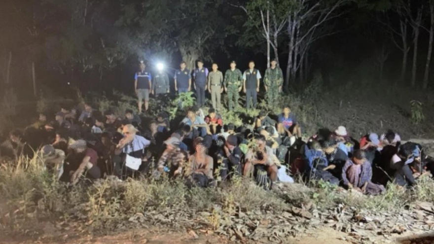 Các lực lượng Myanmar giao tranh dữ dội, Thái Lan đặt trong tình trạng báo động