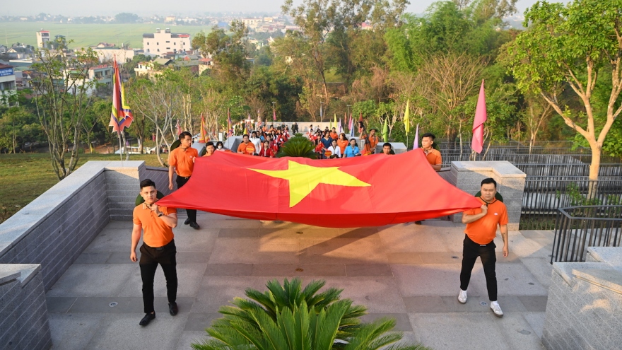 Tập đoàn FPT và Quỹ Hy Vọng hoạt động kỷ niệm 70 năm chiến thắng Điện Biên Phủ