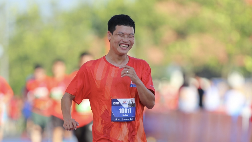 Cựu cầu thủ HAGL và dàn sao đình đám chạy half-marathon “Tự hào Tổ quốc tôi”