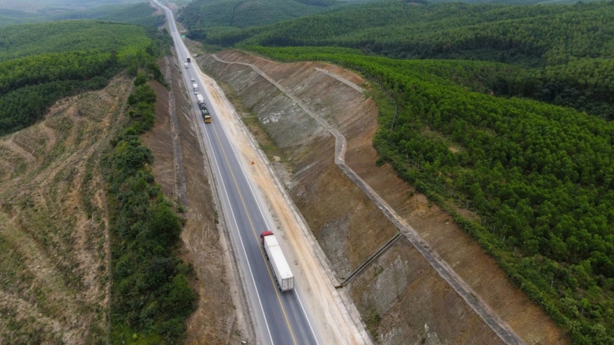 Hạn chế xe vào cao tốc Cam Lộ-La Sơn: Quảng Trị lo tai nạn trên Quốc lộ 1A tăng