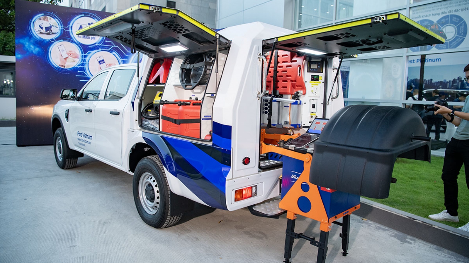 Khám phá Ford Ranger phiên bản trạm sửa chữa lưu động
