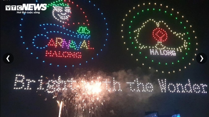Impressive images of drone light show during Ha Long Carnival 2024