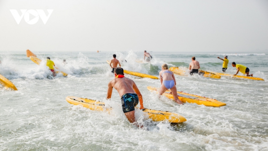 Da Nang Int’l Lifeguard Competition attracts local, foreign teams