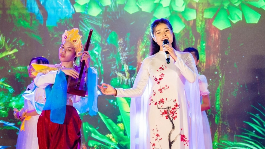 Vietnamese singer wins excellent prize at music competition in Japan