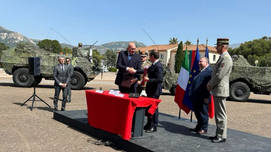 Pháp và Italy thiết lập trung tâm công nghiệp quốc phòng chung
