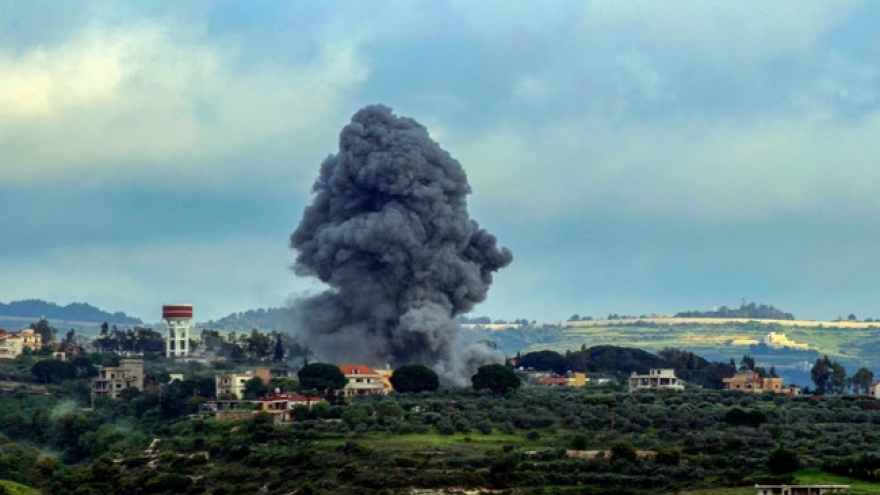 Israel không kích liên tiếp vào Lebanon