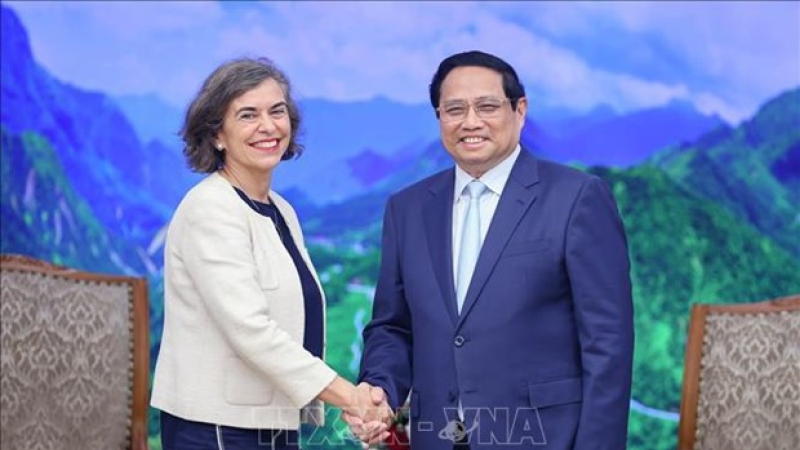 PM receives new Spanish Ambassador to Vietnam