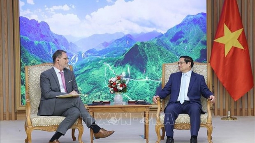 Prime Minister receives new French Ambassador to Vietnam