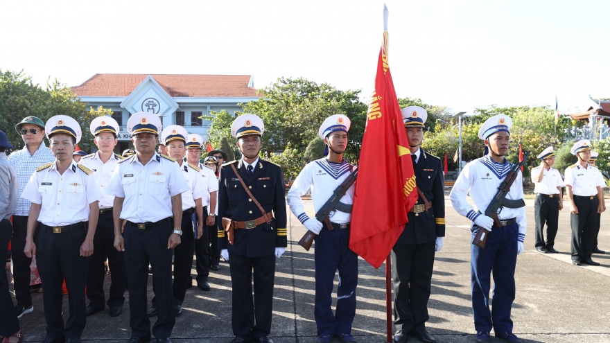 Mít tinh kỷ niệm 49 năm giải phóng quần đảo Trường Sa