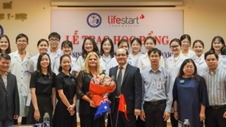 Scholarships presented to disadvantaged students in central Vietnam