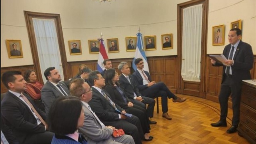 Paraguay keen to expand economic cooperation with Vietnam