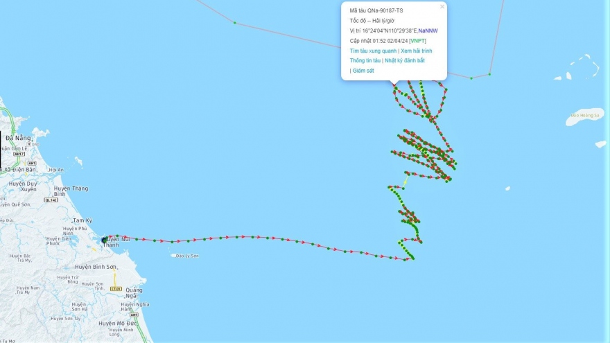 Tàu cá Quảng Nam chìm trên biển, 4 thuyền viên được cứu sống